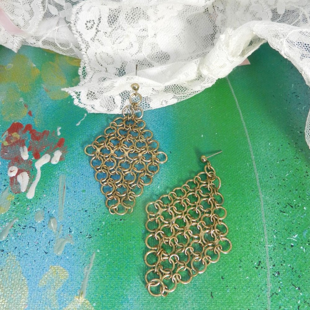 VTG old gold pierced earrings cascading gold tone chainmail drop and dangle mesh